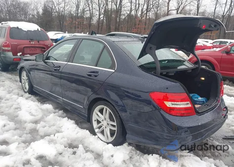 2013 Mercedes-Benz C 250 Sport from USA, damaged, VIN WDDGF4HB3DA799093